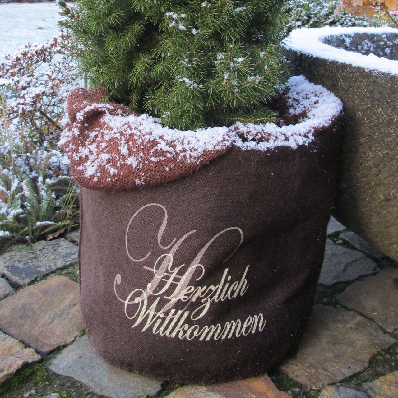 V27893_Jute-Uebertopf_Kuebelpflanzen_Herzlich_Willkommen_braun_1_1280x1280.jpg