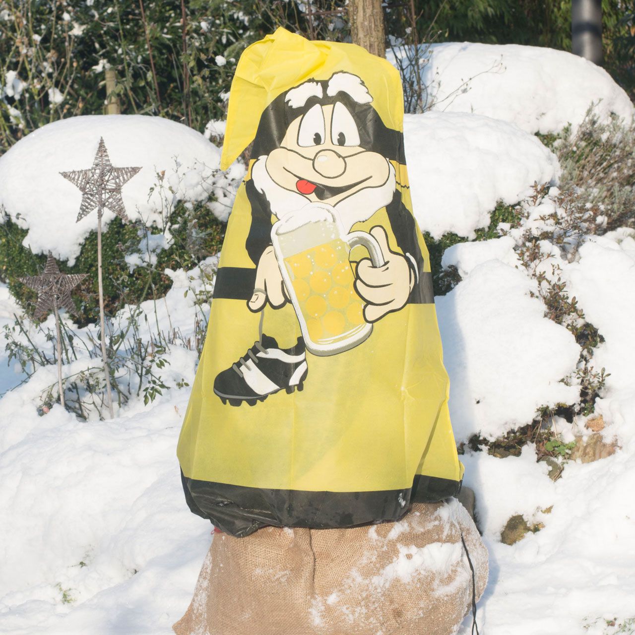 V29135_Winterschutz-Vlieshaube_Fan_gelb-schwarz_4_1280x1280.jpg V29135_Winterschutz-Vlieshaube_Fan_gelb-schwarz_4_1280x1280.jpg