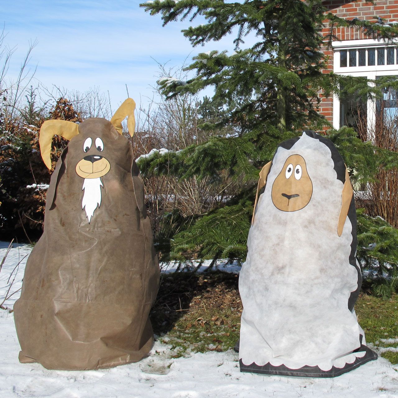 V27933_Winterschutz-Vlieshaube_Ziegenbock_Guenni_braun_1_1280x1280.jpg V27933_Winterschutz-Vlieshaube_Ziegenbock_Guenni_braun_1_1280x1280.jpg